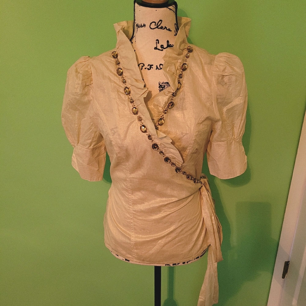 Nwt Lucy Collection Boutique  Wrap Top sz Lar